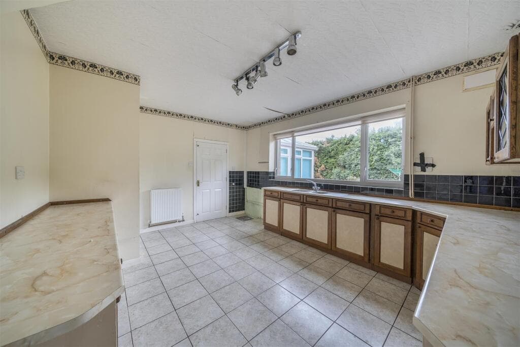 Chatsworth, Rodington, Shrewsbury, SY4 4QX - Image 3