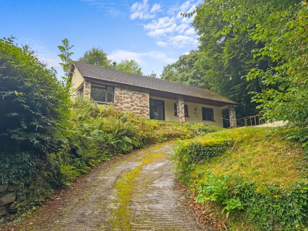 Dunmere, Bodmin PL31 - Image 1