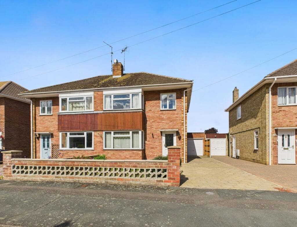 Edinburgh Avenue, Werrington Village, PE4 - Image 1