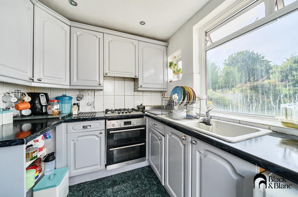 Kingsway, West Wickham, Bromley, BR4 - Image 7
