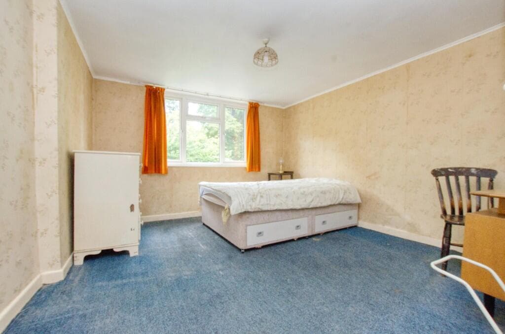 Osborne Road North, Southampton, Hampshire, SO17 - Image 11