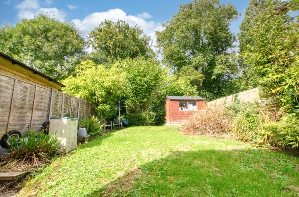 Osborne Road North, Southampton, Hampshire, SO17 - Image 2