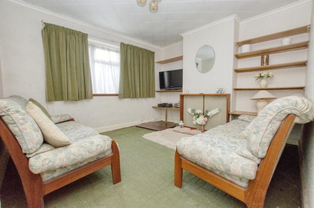 Osborne Road North, Southampton, Hampshire, SO17 - Image 6
