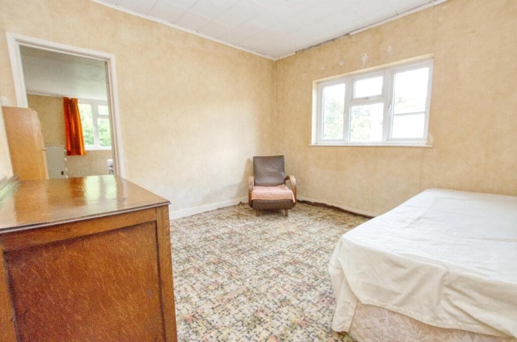 Osborne Road North, Southampton, Hampshire, SO17 - Image 9