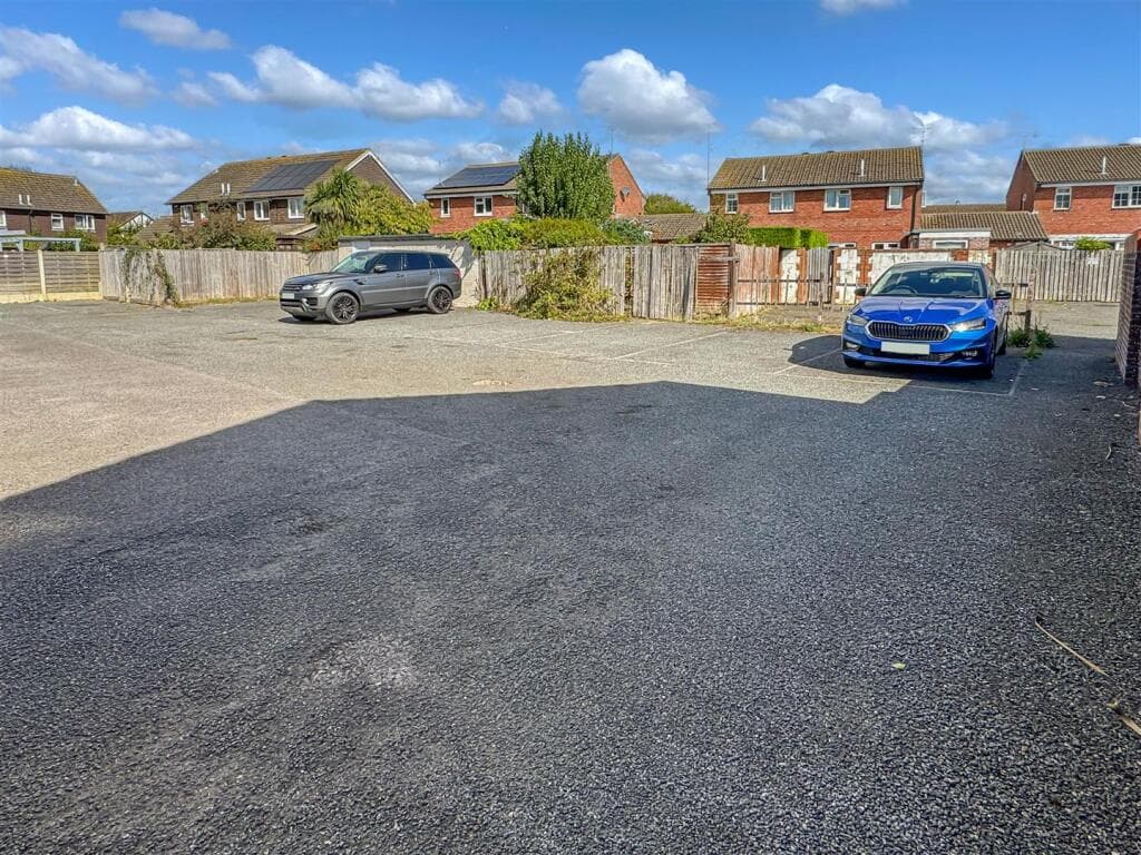 Barque Close, Beaumont Park - Image 10