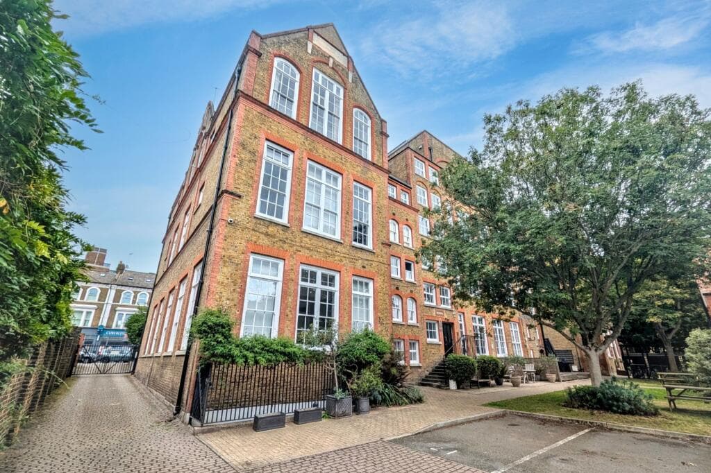 View property at Unit 8, 50 Blackheath Road, Greenwich, London SE10 8DZ