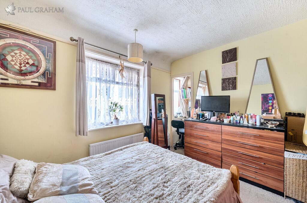 Peterborough Road, Carshalton - Image 7