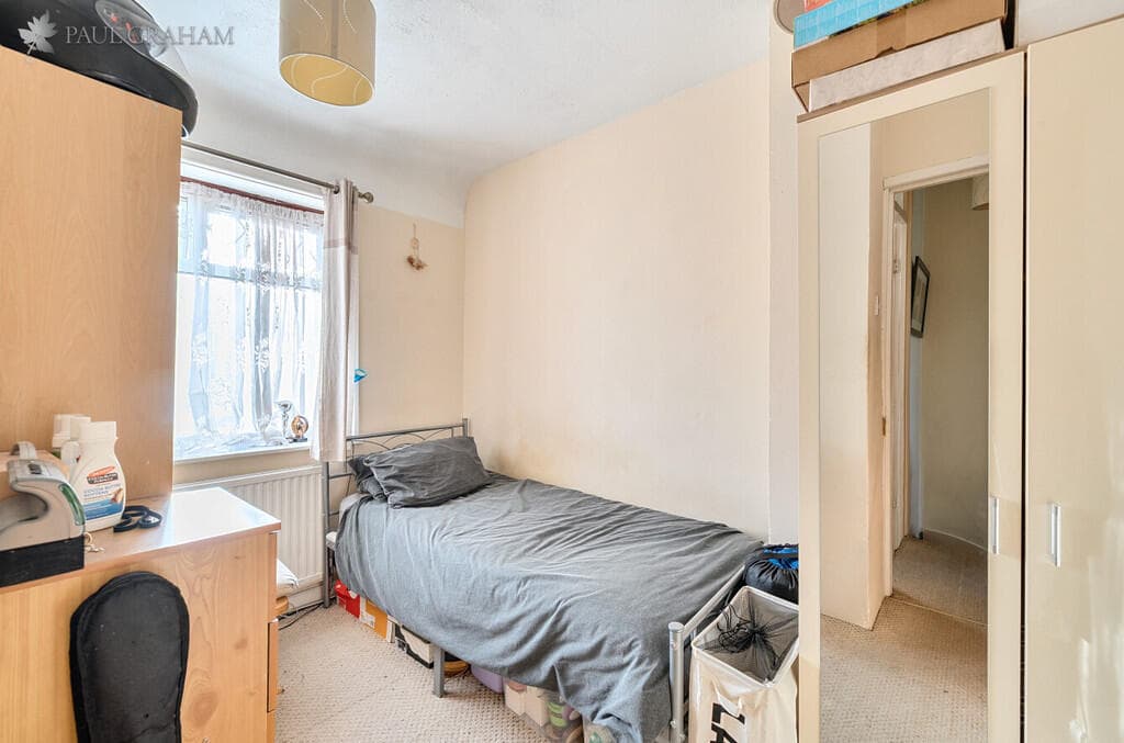 Peterborough Road, Carshalton - Image 8