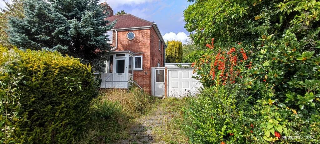 View property at 15 Downs Road, Canterbury, Kent, CT2 7AY