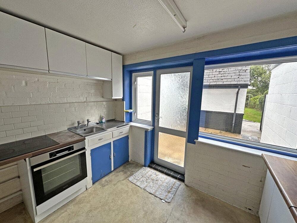 Manchester Road, Sway, Lymington, Hampshire, SO41 - Image 7