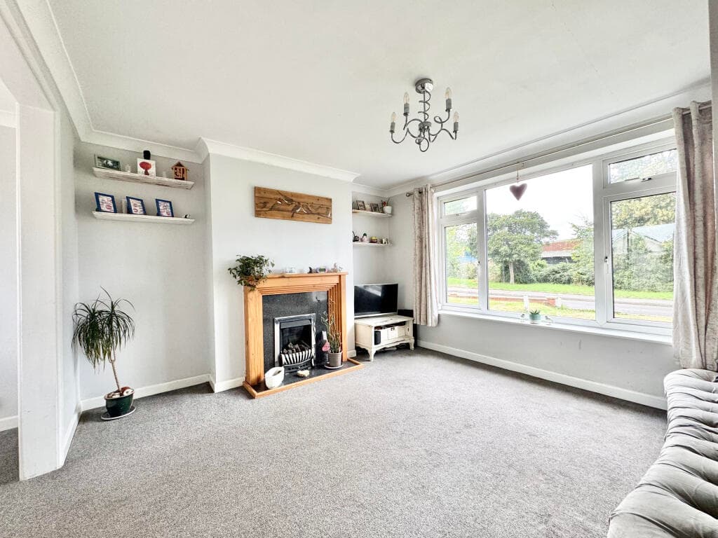 Deane Drive, Taunton, Somerset - Image 4