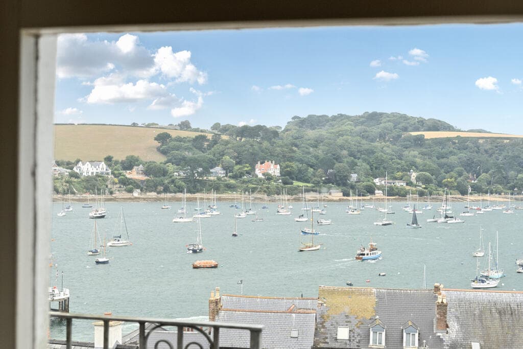 View property at Vernon Place, Falmouth, TR11