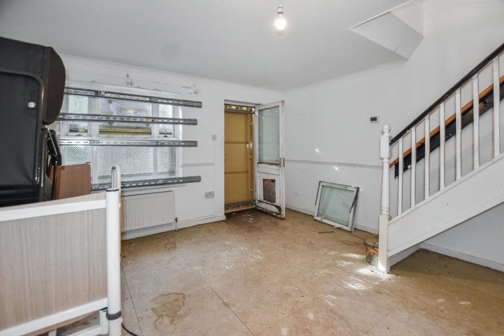 17 Cranberry Lane, Canning Town, London, E16 4PD - Image 2
