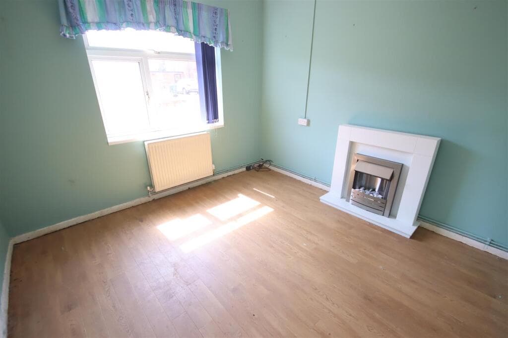 Broomfield, Chippenham - Image 5