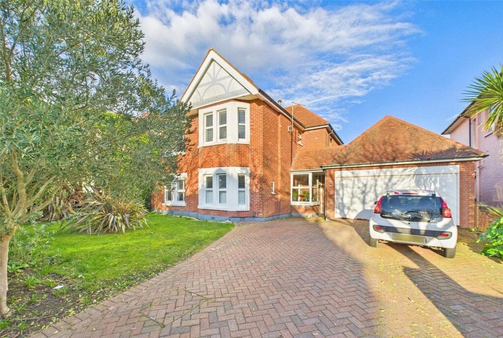 Southwood Avenue, Southbourne, Bournemouth, Dorset, BH6 - Image 1