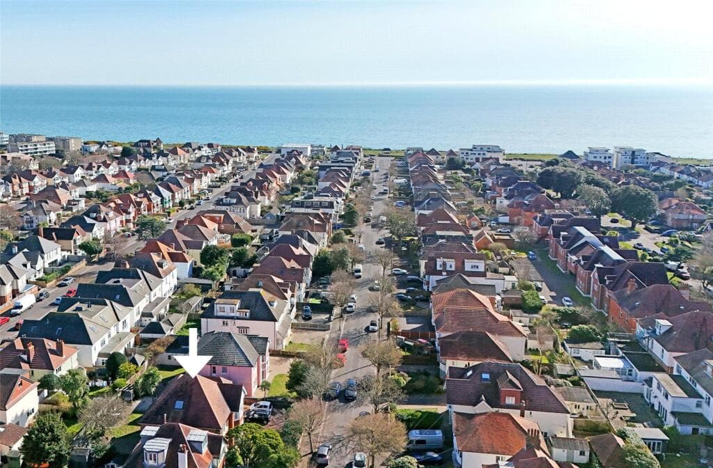 Southwood Avenue, Southbourne, Bournemouth, Dorset, BH6 - Image 3