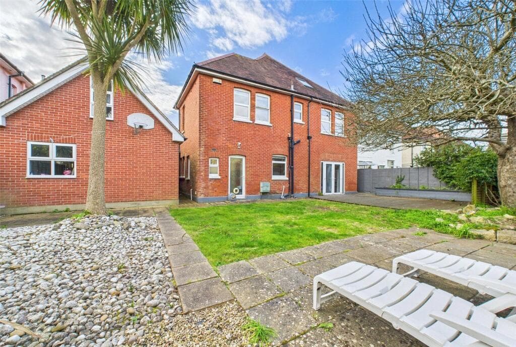Southwood Avenue, Southbourne, Bournemouth, Dorset, BH6 - Image 6