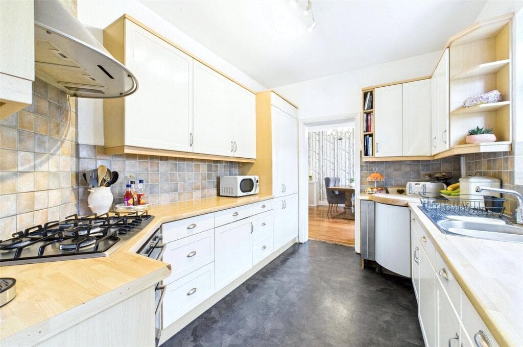 Southwood Avenue, Southbourne, Bournemouth, Dorset, BH6 - Image 8