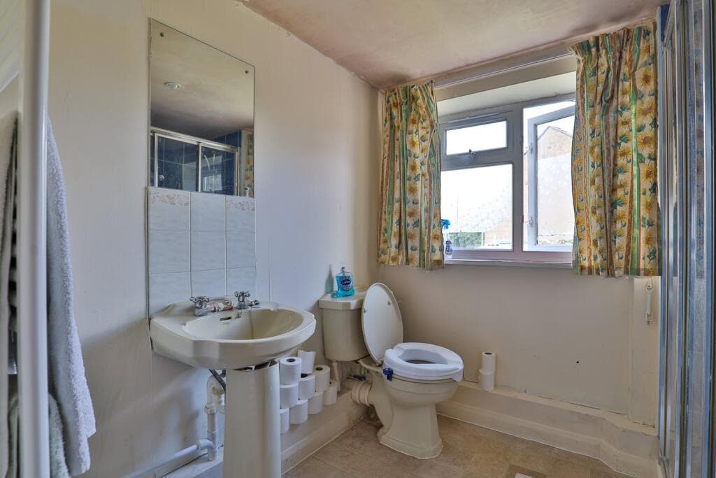 West Street, Crewkerne - Image 10