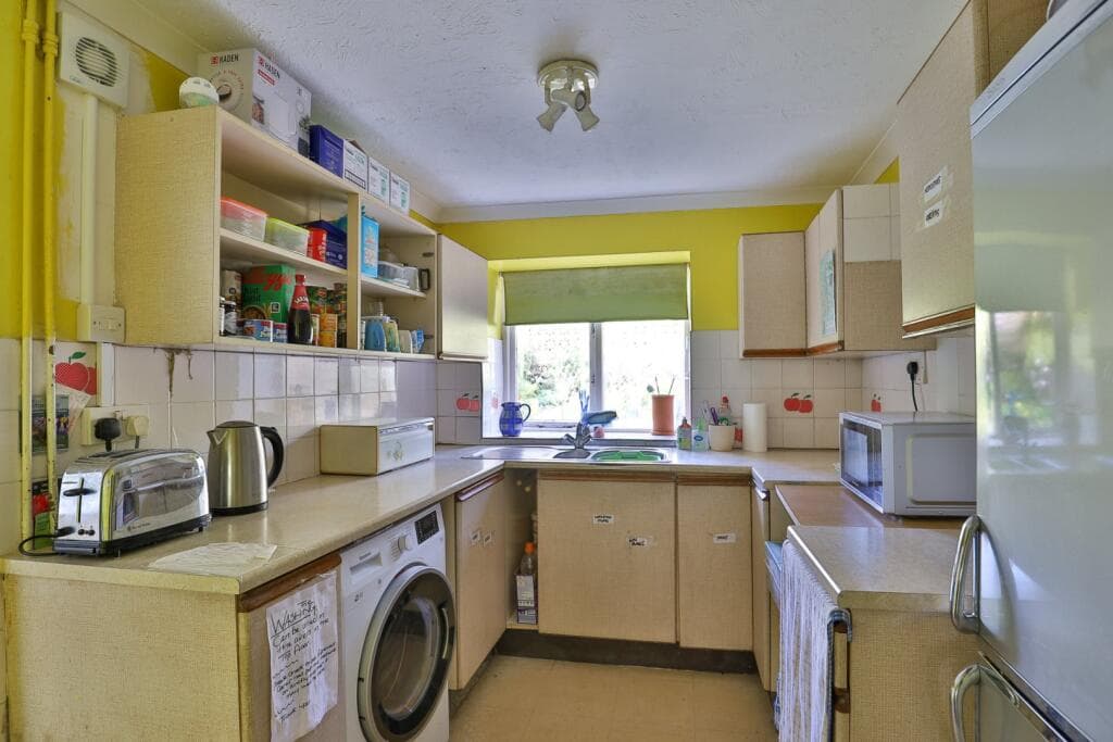 West Street, Crewkerne - Image 7