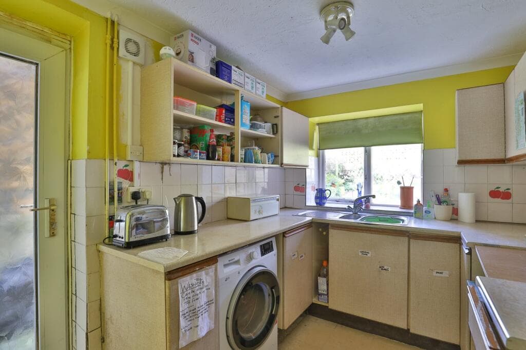 West Street, Crewkerne - Image 8