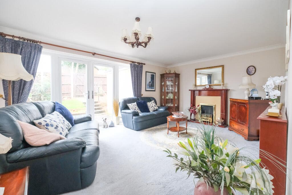 Ryarsh Crescent, Orpington - Image 2