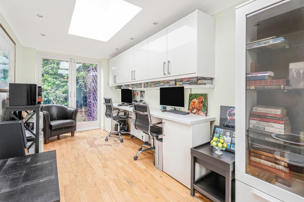 Whitehill Road, Hitchin, SG4 - Image 8
