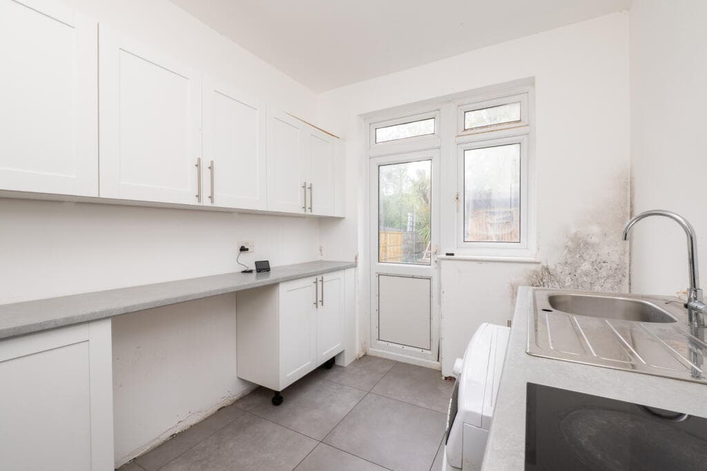 Hamilton Avenue, Cheam, Sutton, SM3 - Image 6