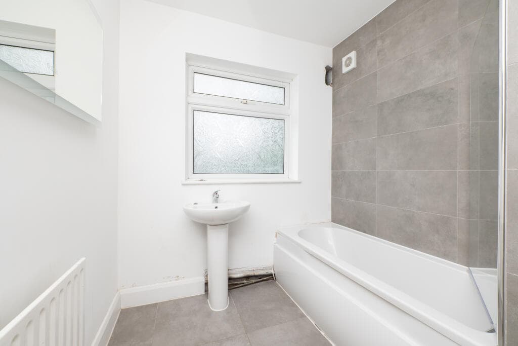 Hamilton Avenue, Cheam, Sutton, SM3 - Image 9
