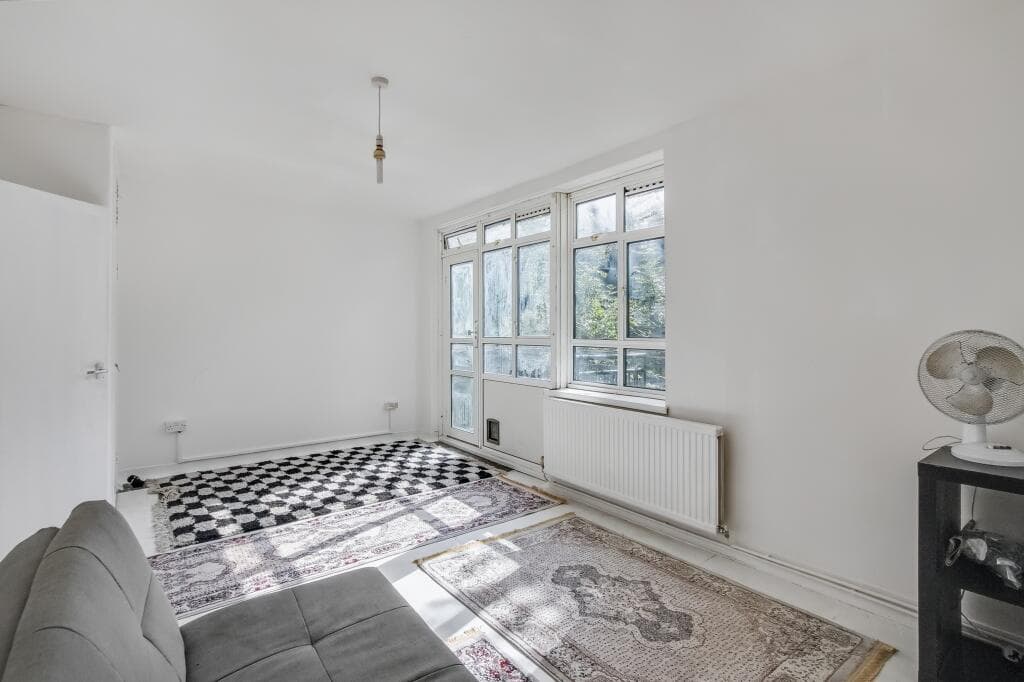 Flat 7 Hinchinbrook House, Mortimer Crescent, Kilburn, London, NW6 5UP - Image 2