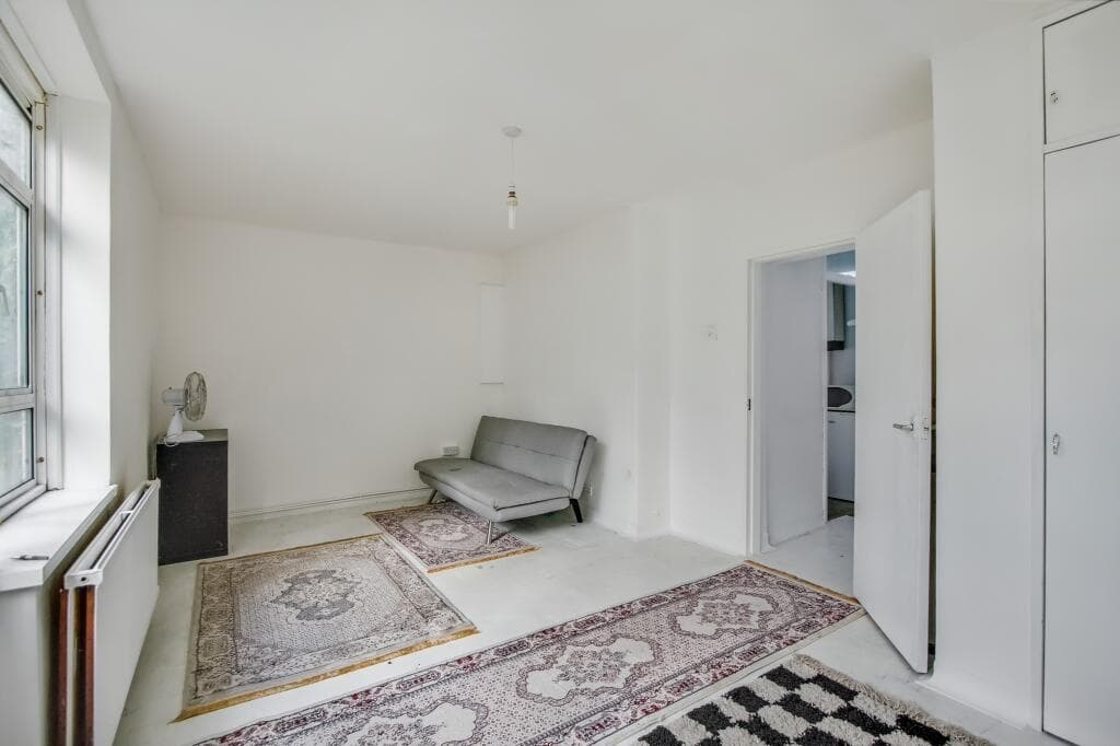 Flat 7 Hinchinbrook House, Mortimer Crescent, Kilburn, London, NW6 5UP - Image 3