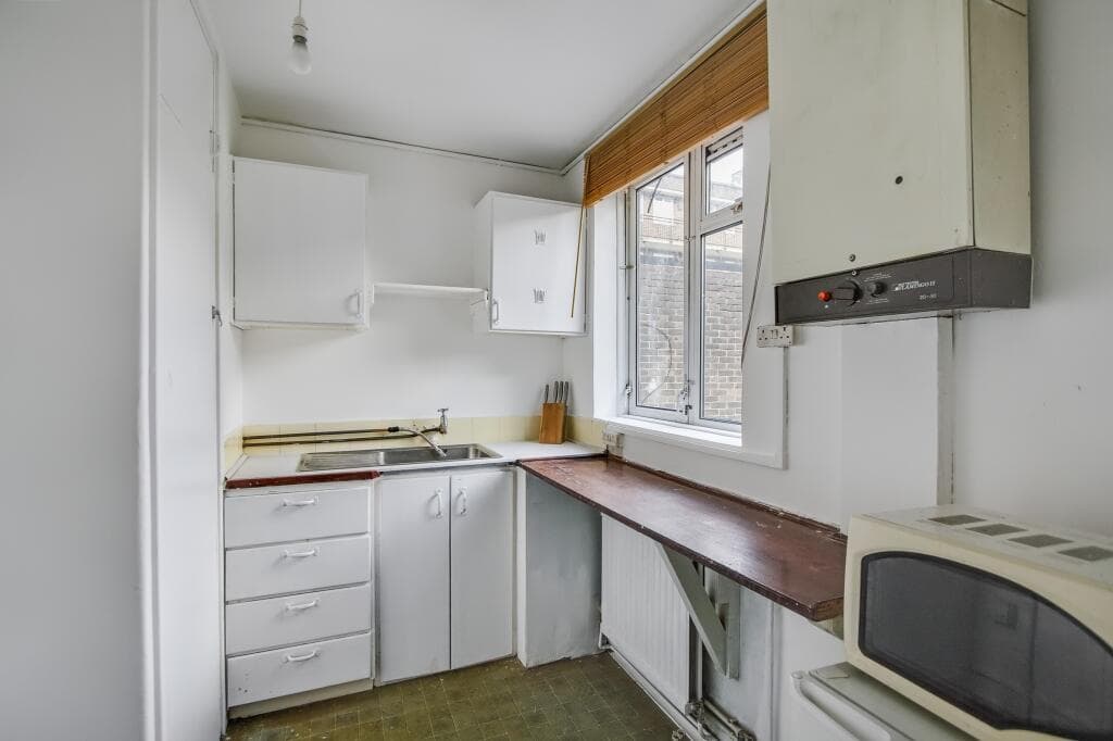 Flat 7 Hinchinbrook House, Mortimer Crescent, Kilburn, London, NW6 5UP - Image 5