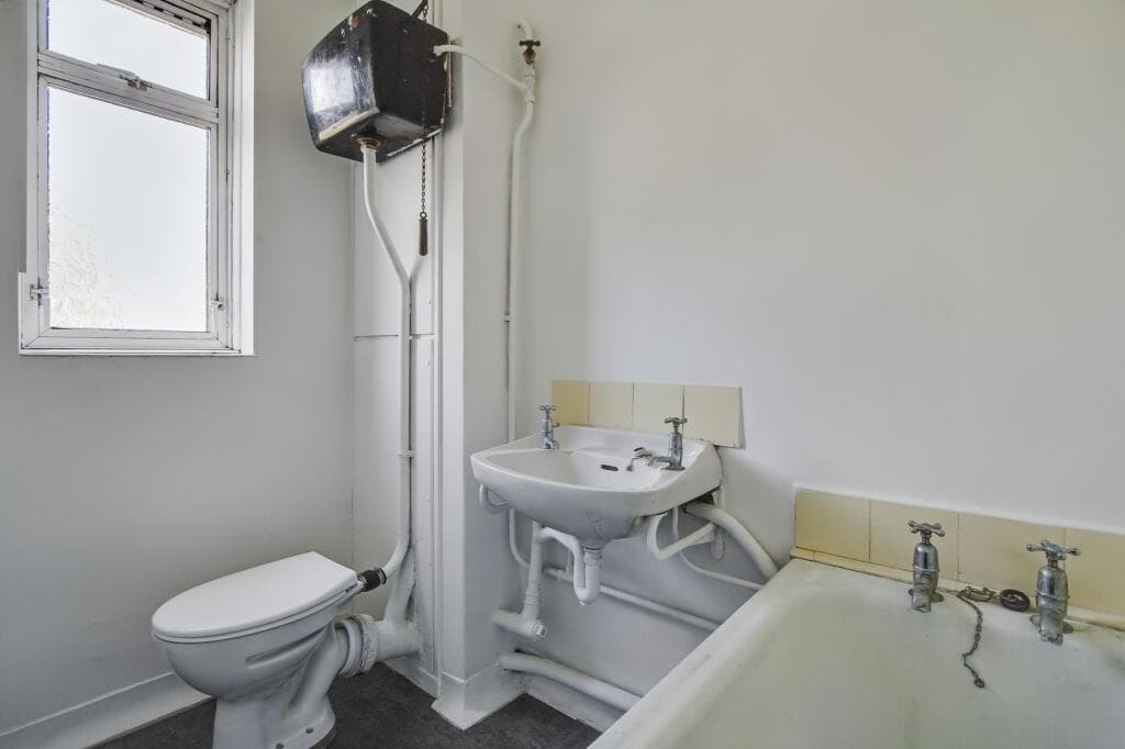 Flat 7 Hinchinbrook House, Mortimer Crescent, Kilburn, London, NW6 5UP - Image 6