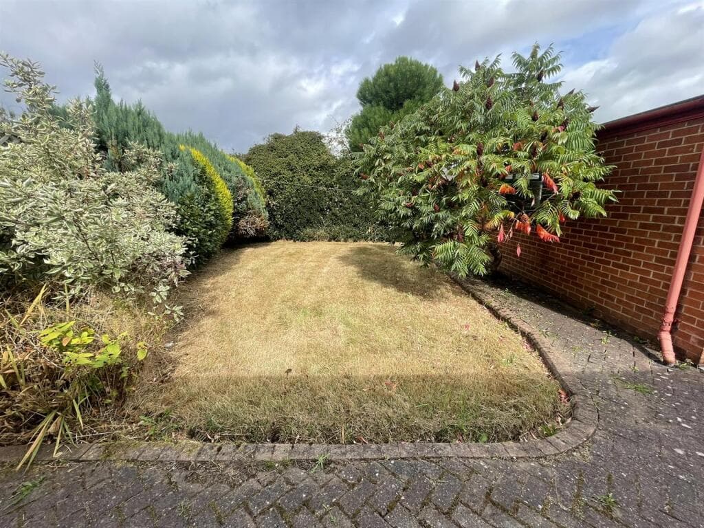 Argyll Close, Blythe Bridge - Image 10