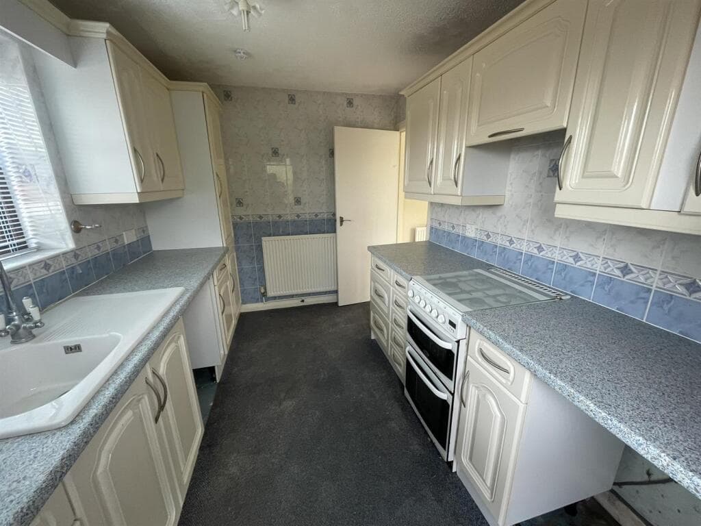 Argyll Close, Blythe Bridge - Image 4