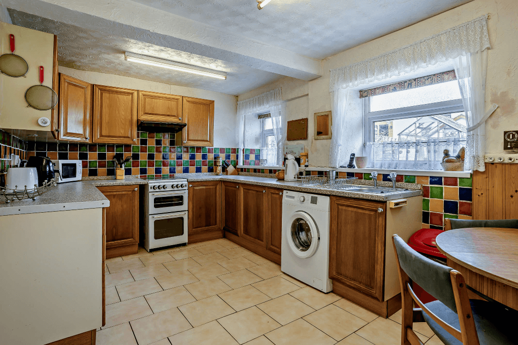 Elizabeth Street, Pentre, Rhondda Cynon Taff, Mid Glamorgan, CF41 - Image 3