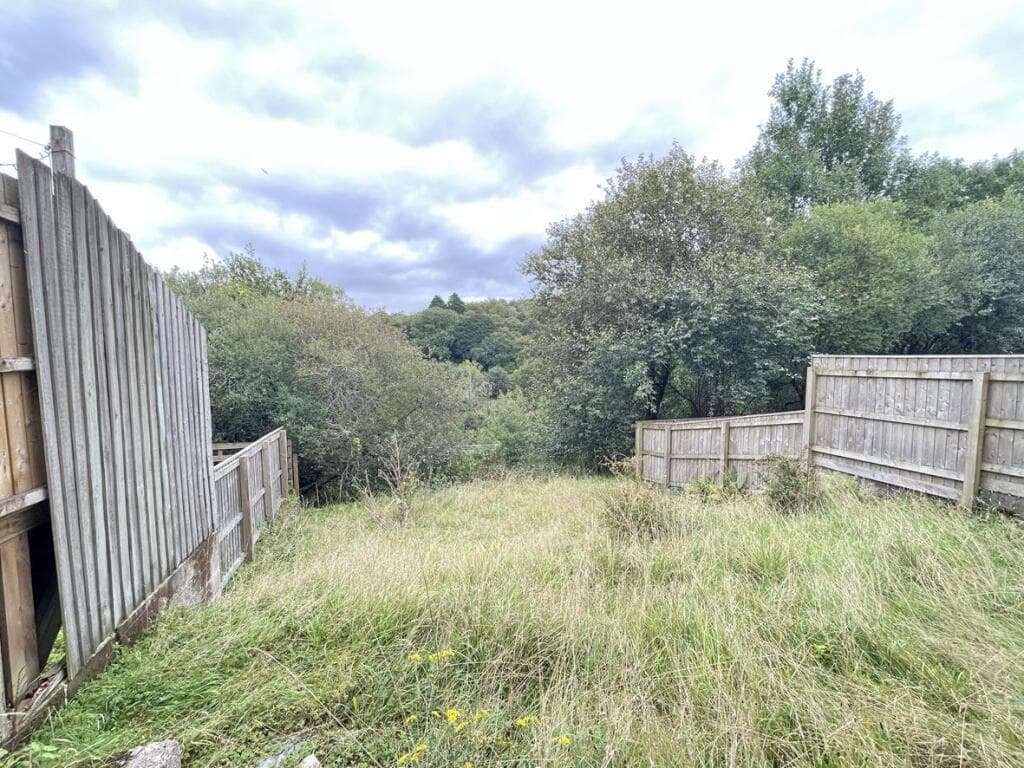 Erlstoke Close, Plymouth - Image 4