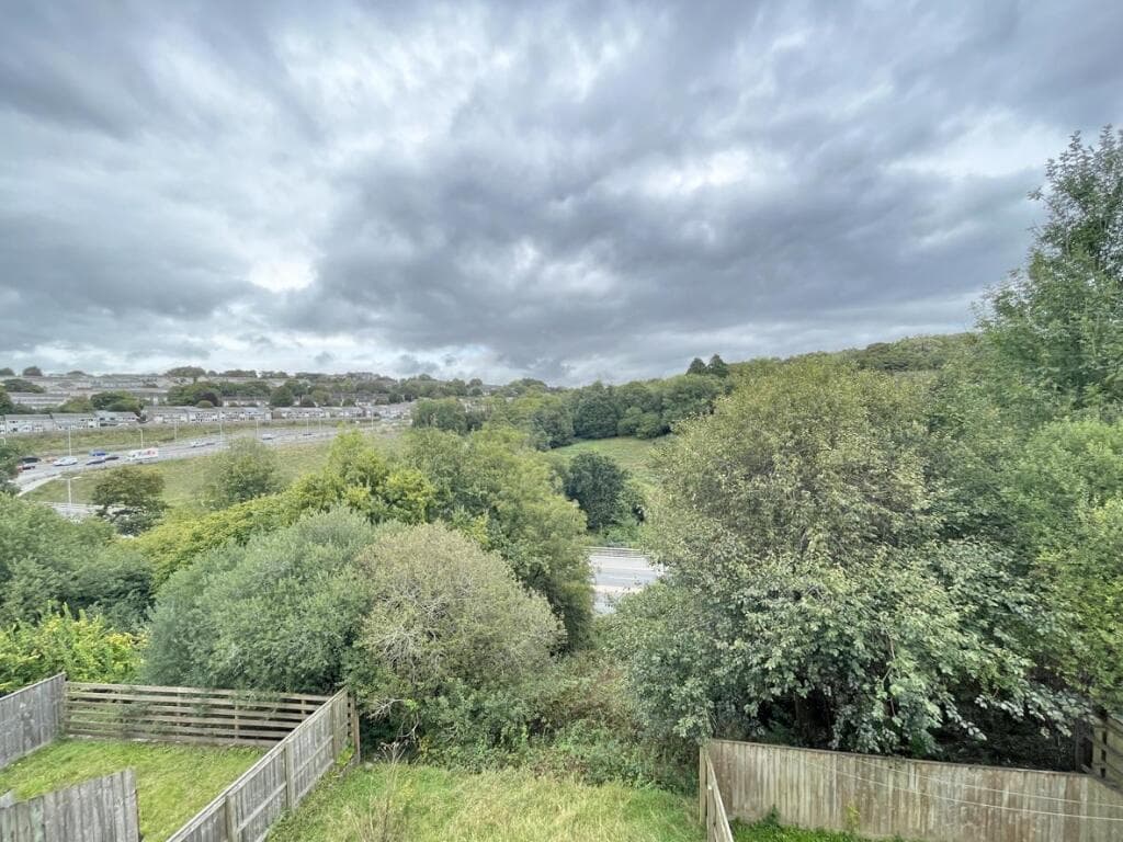 Erlstoke Close, Plymouth - Image 5