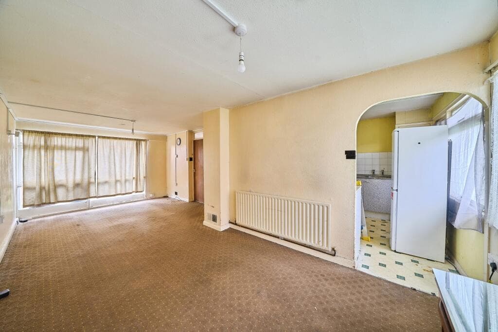 Tom Mann Close, Barking, IG11 - Image 3