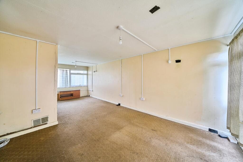 Tom Mann Close, Barking, IG11 - Image 5