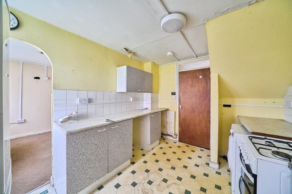 Tom Mann Close, Barking, IG11 - Image 8