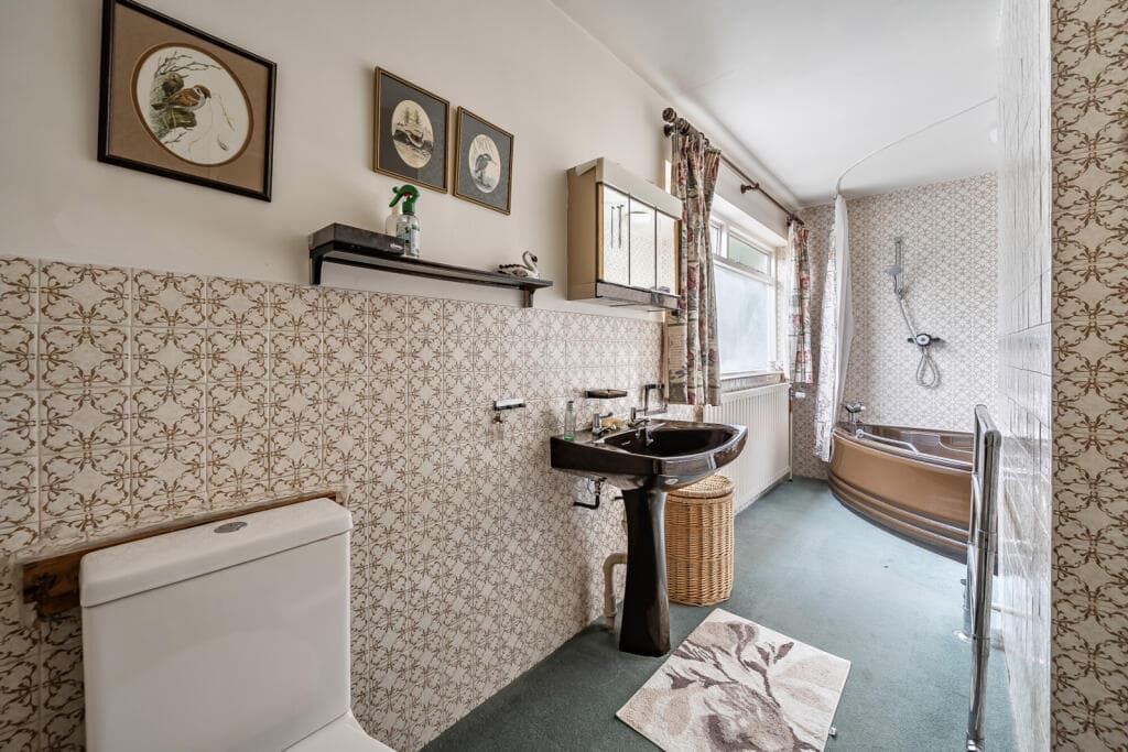 Bulstrode Way, Gerrards Cross, Buckinghamshire - Image 11
