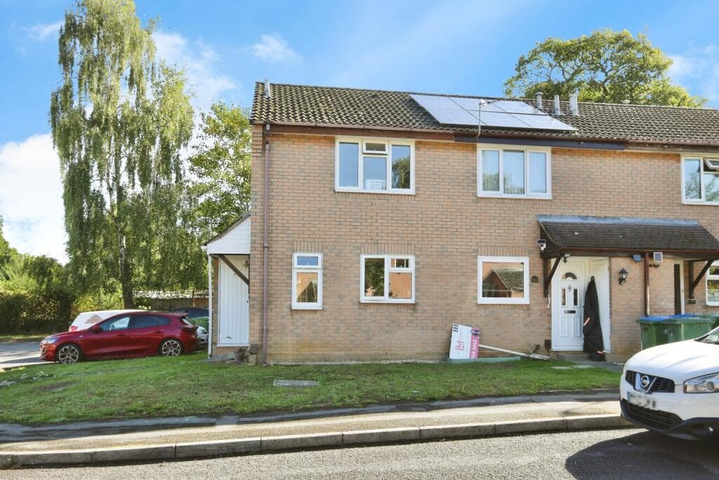 View property at The Oaks, Southampton, Hampshire, SO19