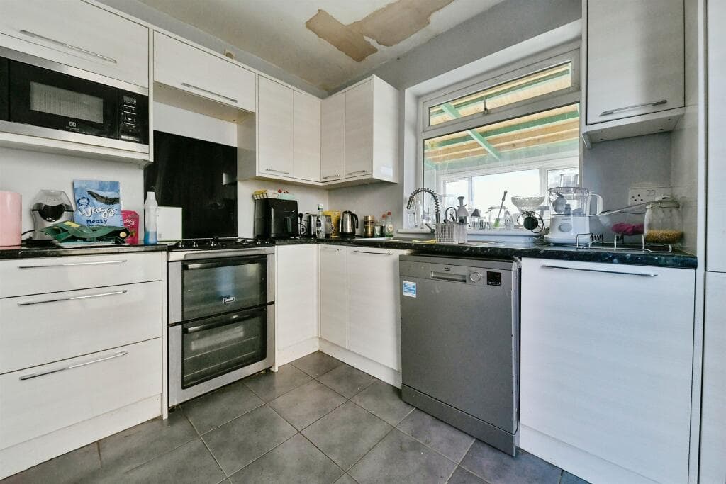 Astwick Road, Stotfold, Hitchin - Image 5