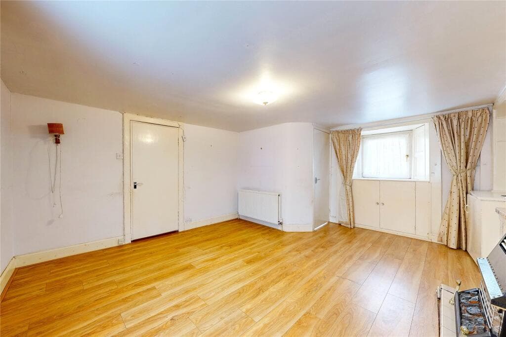 Burrell Street, Crieff, PH7 - Image 5