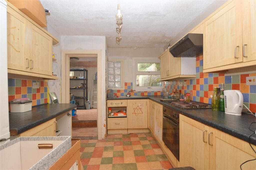 Edgar Terrace, Plymouth, Devon - Image 2
