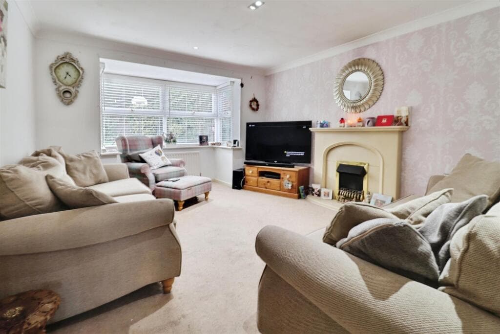 Checkley Road, Waterhayes, Newcastle - Image 4