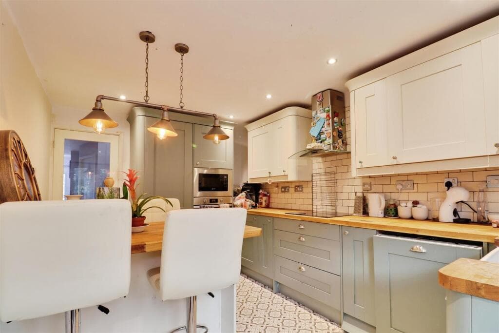 Checkley Road, Waterhayes, Newcastle - Image 7