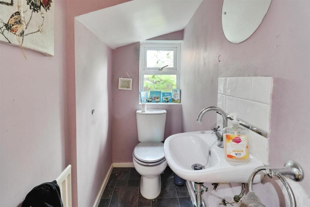 Checkley Road, Waterhayes, Newcastle - Image 9