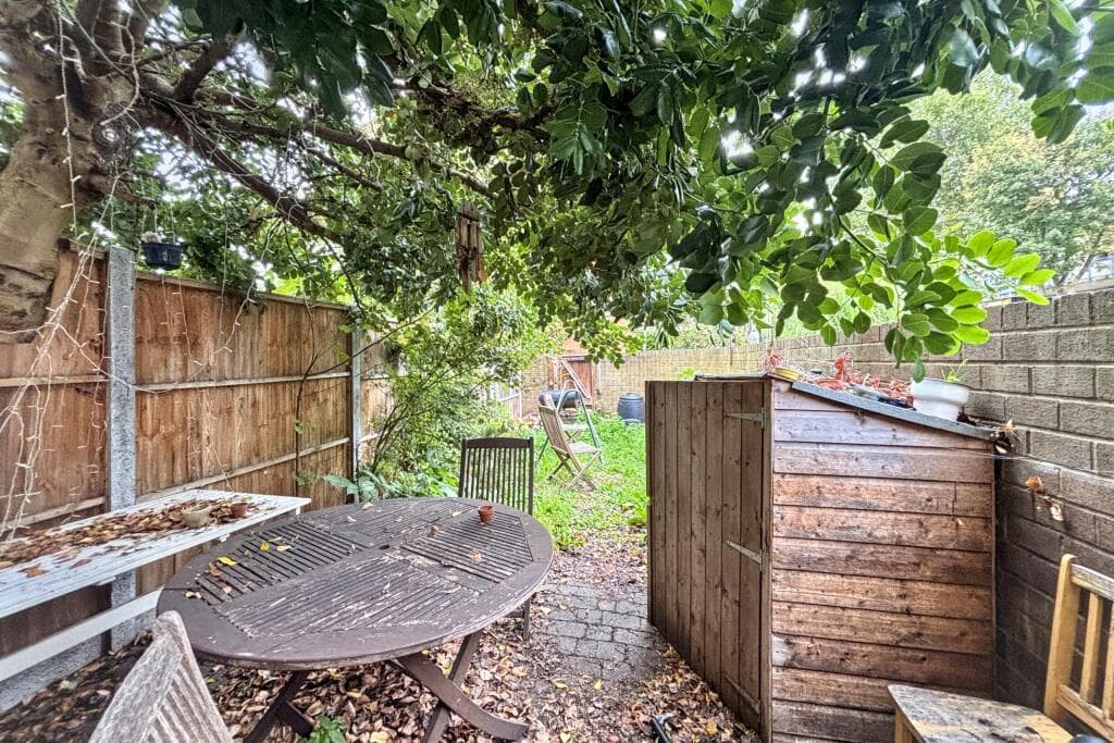 43A Lansdowne Drive, Hackney, London, E8 3EG - Image 2